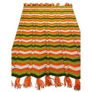 Vintage Hand Crochet Tasseled Afghan "Cottage Corp, granny chic, Roseanne" 70s